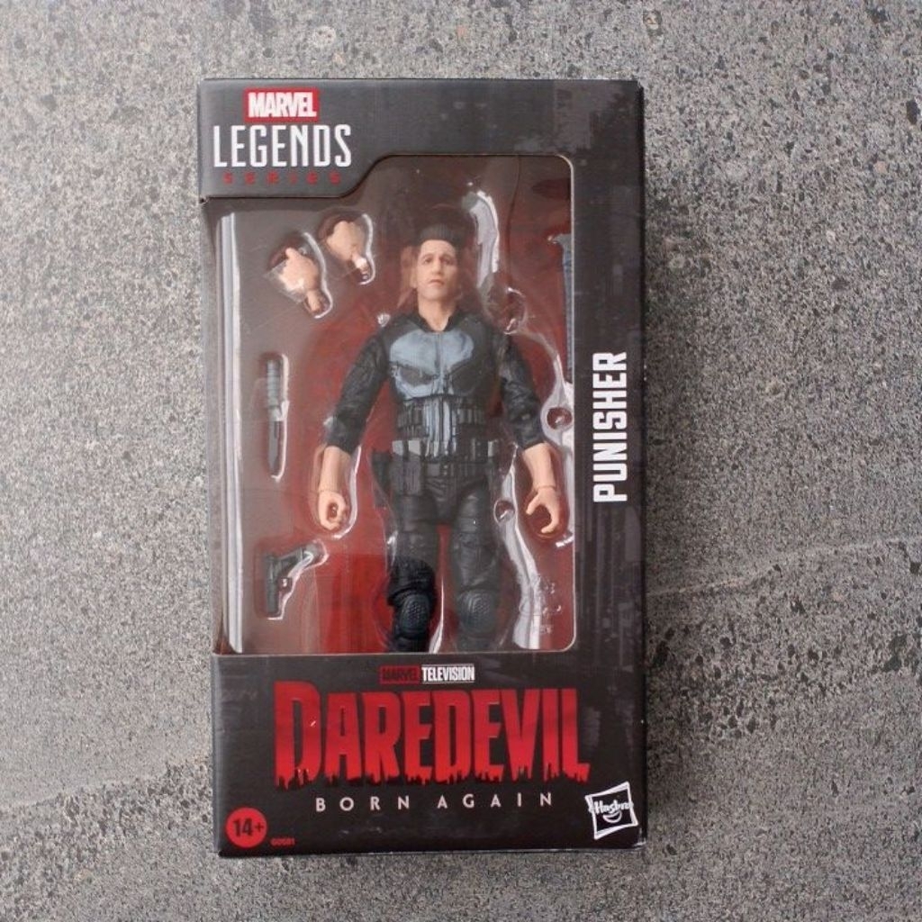 Mainan Action Figure Marvel Legends Punisher