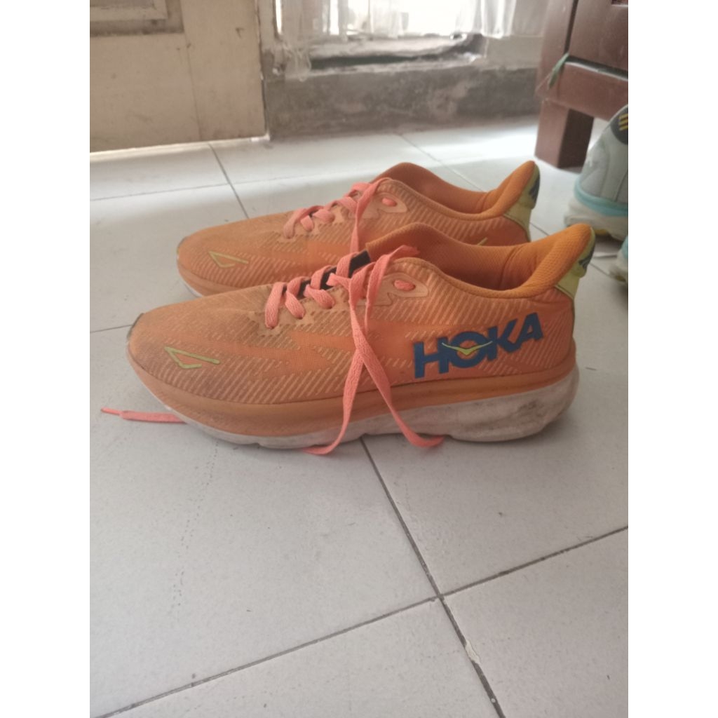 Hoka oneone Clifton 9