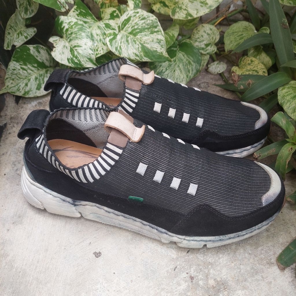 sepatu sneakers second kickers size 43(27cm)