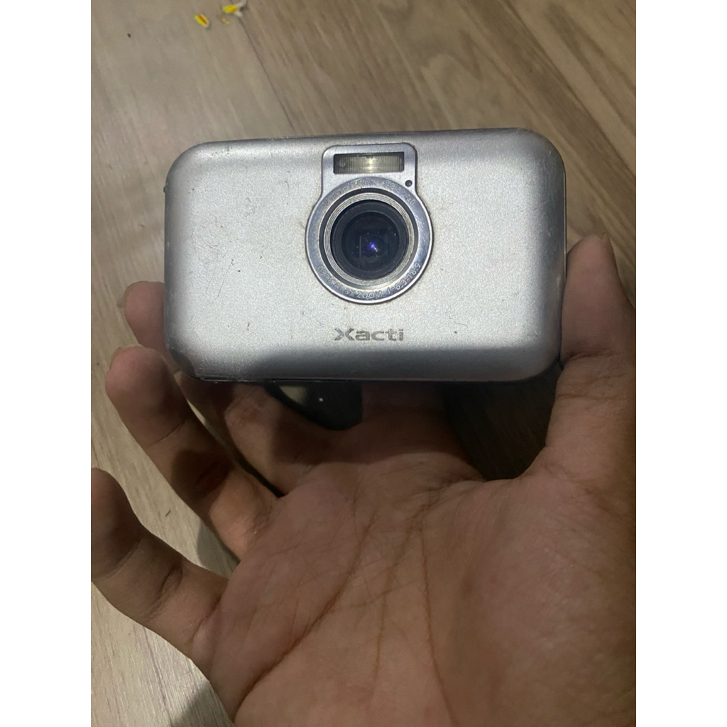 DIGICAM XACTI SANYO VPC-E6GX
