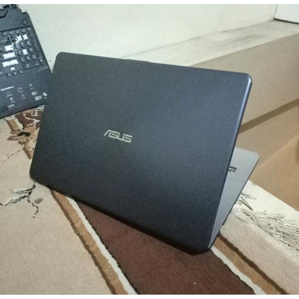 kesing cesing casing case laptop Asus X505 X505Z X505ZA