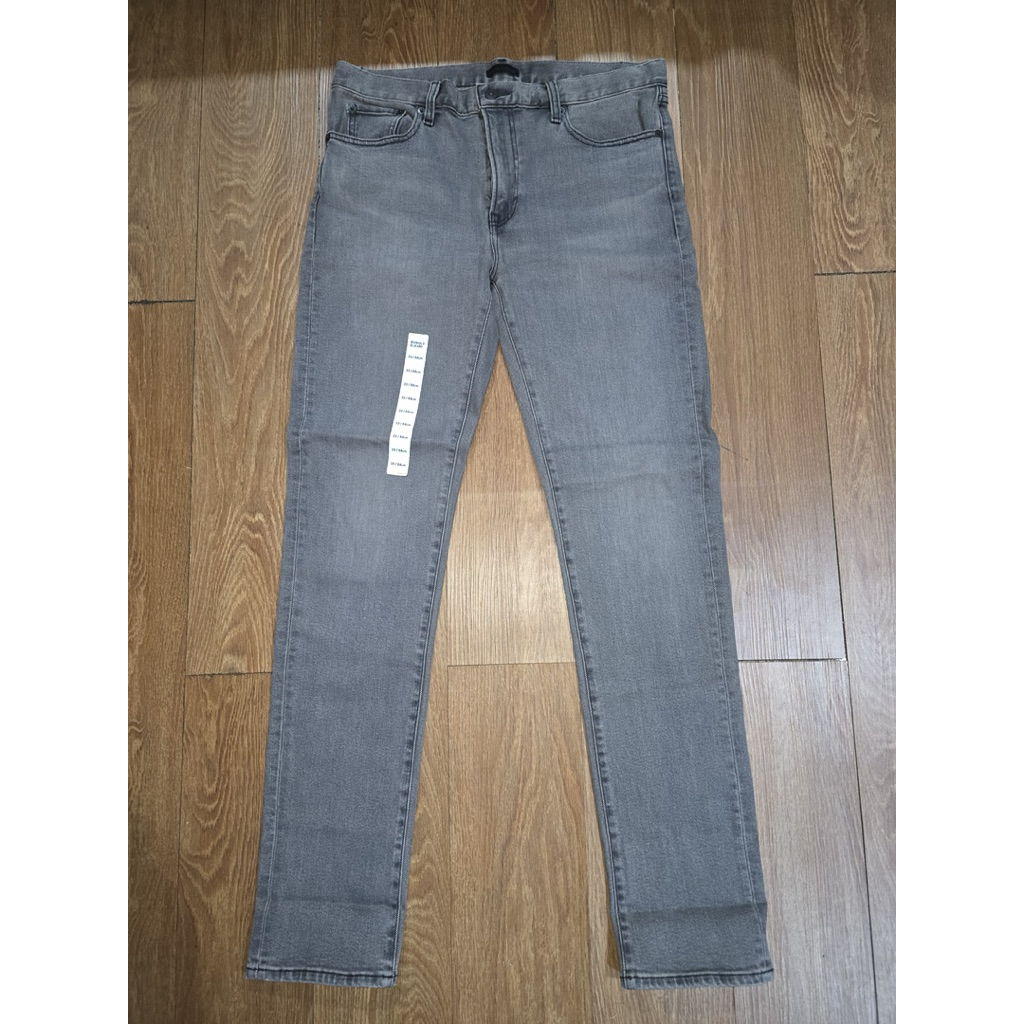 PRELOVED & NEW CELANA JEANS PRIA UNIQLO / RUCAS