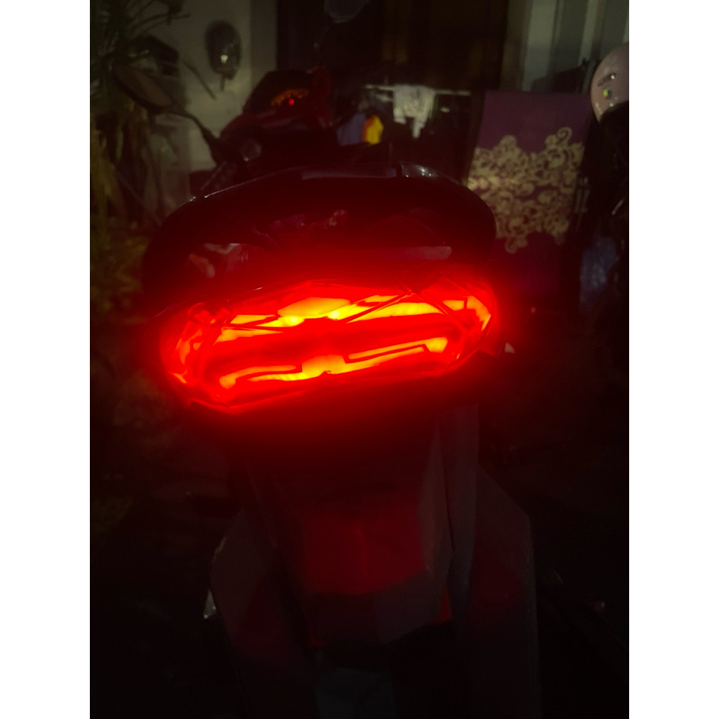 STOPLAMP VARIO 125 LED OLD LAZY