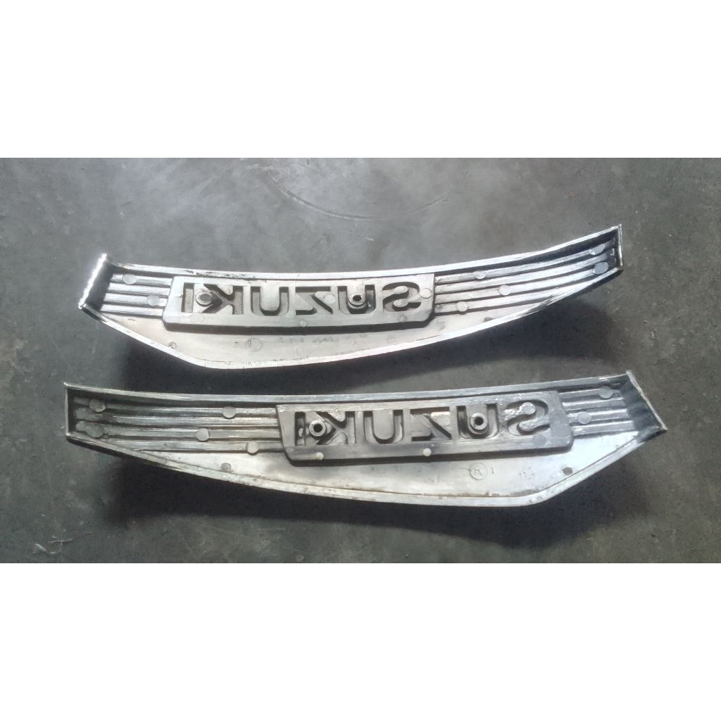emblem Tangki Rc100 ori utuh