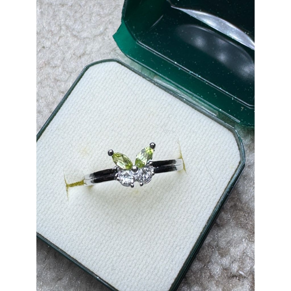 cincin batu peridot