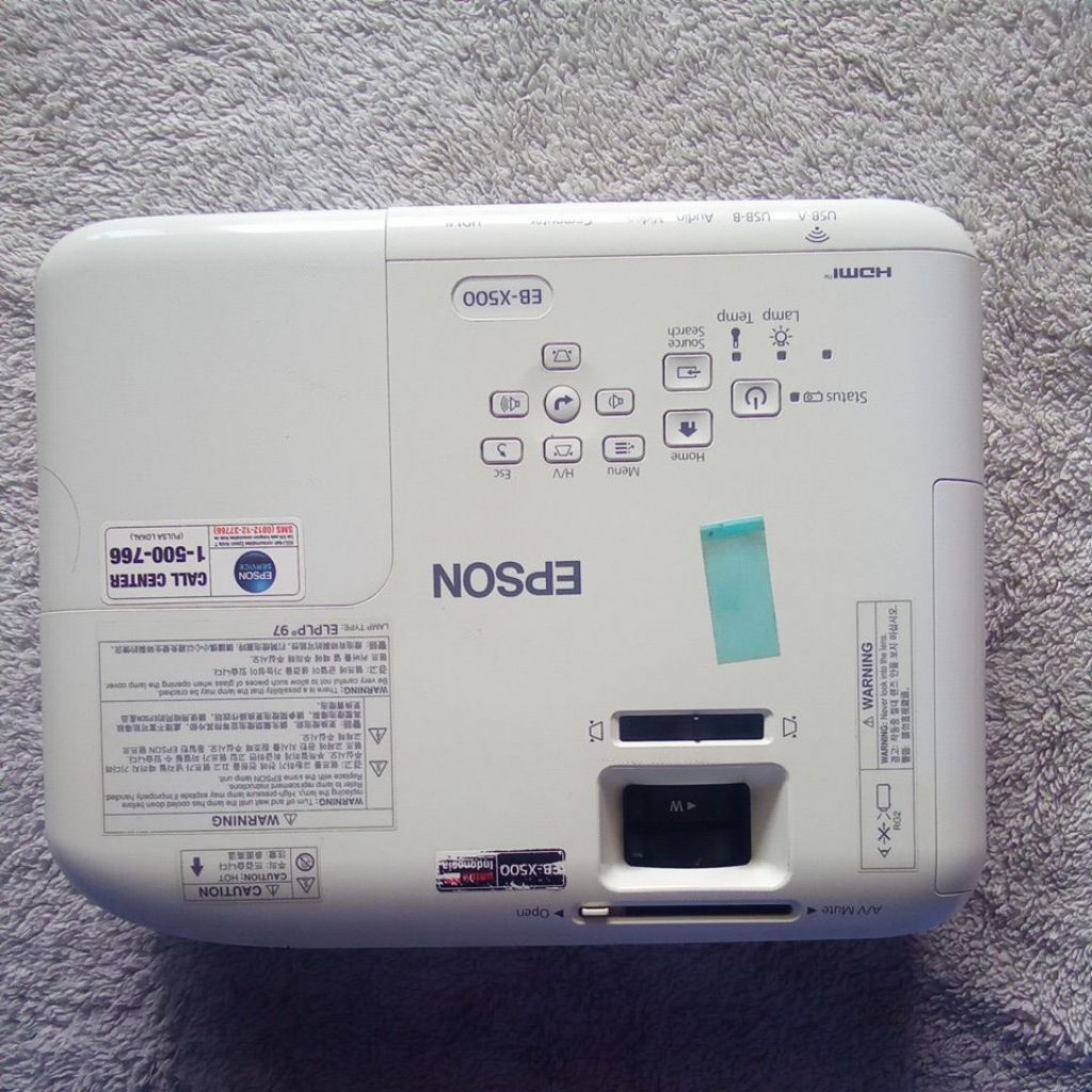 Projector Epson EB-X500 XGA 3LCD Projector Bekas