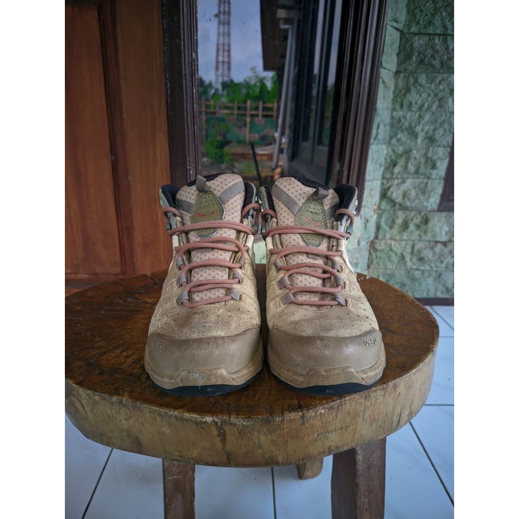 Sepatu Salewa (outdoor/hiking)