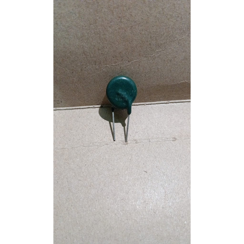 5585 kapasitor anti petir mov varistor tnr 15g561k = 14d561 14v561