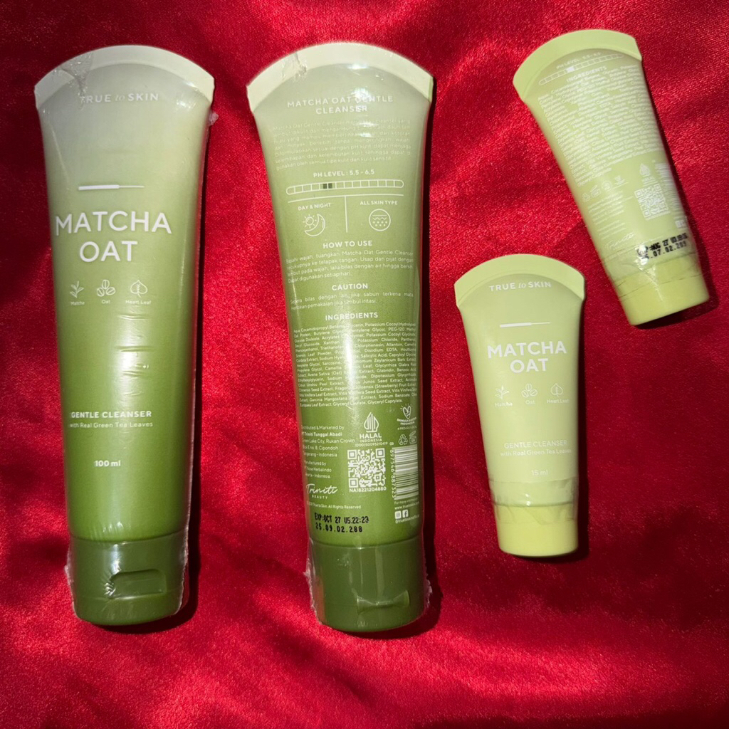 True to Skin - Matcha Oat Gentle Cleanser