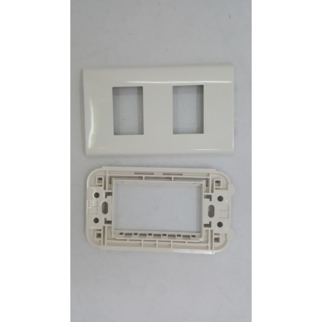 Frame Panasonic (Plat Panasonic)