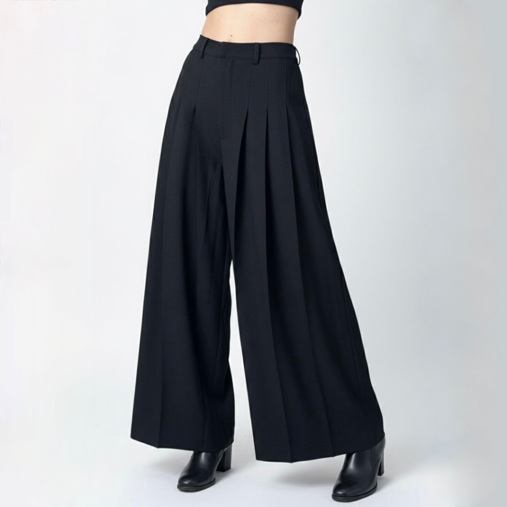 Samira Celana Kulot Plisket in Black & Maroon Le Carnelian