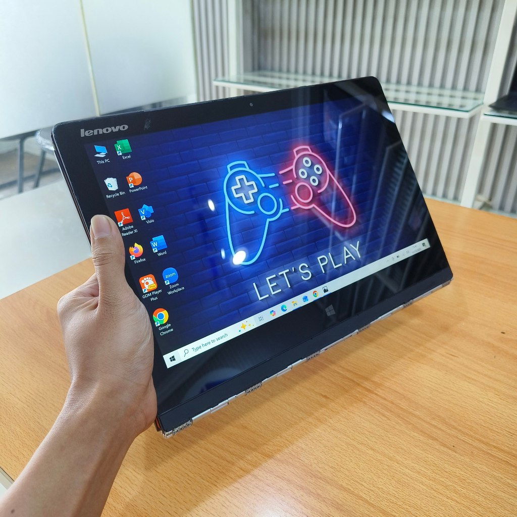 Laptop 2-in-1 Lenovo Yoga 3 Pro 1370 Core M-5Y70 RAM 8GB SSD 256GB Touchscreen Layar Sentuh