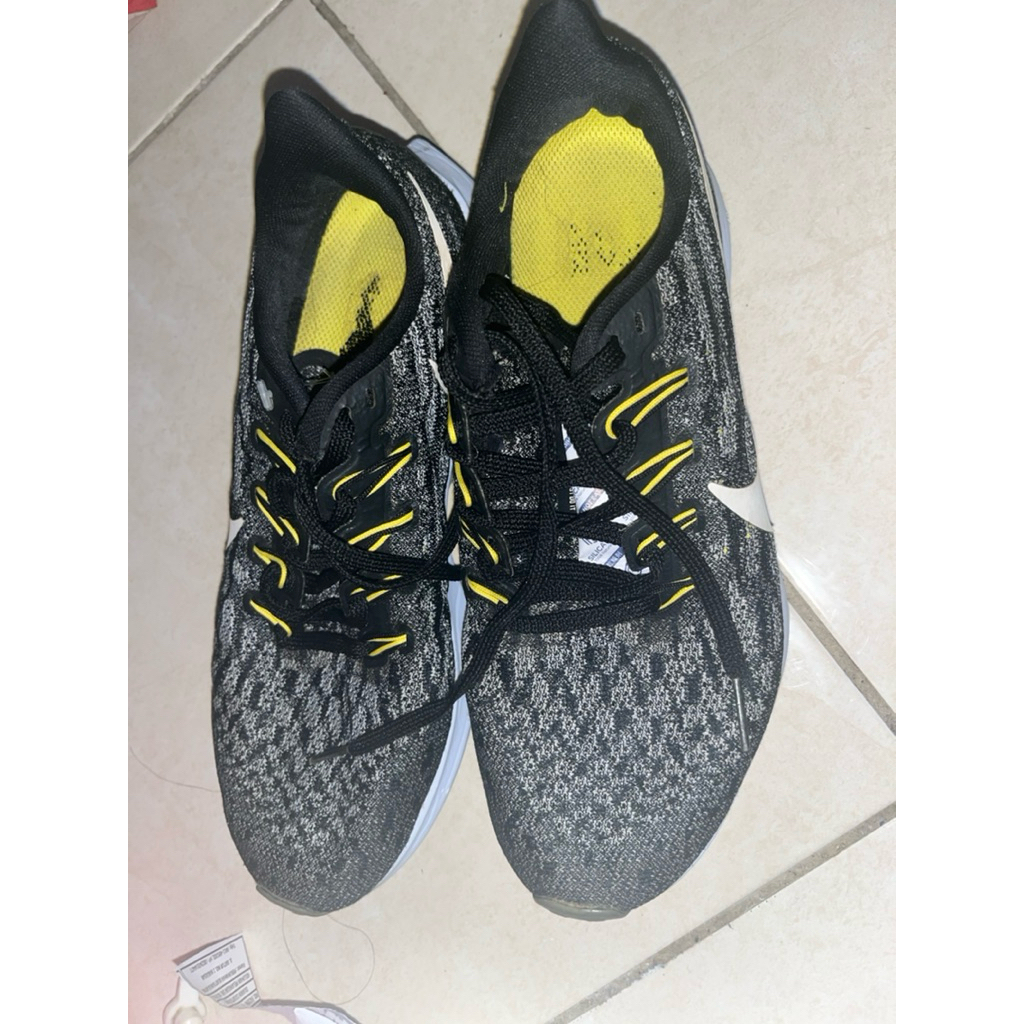 PRELOVED NIKE AIR ZOOM WINFLOW UKURAN 37-38 BLACK NEON NEGOTIABLE