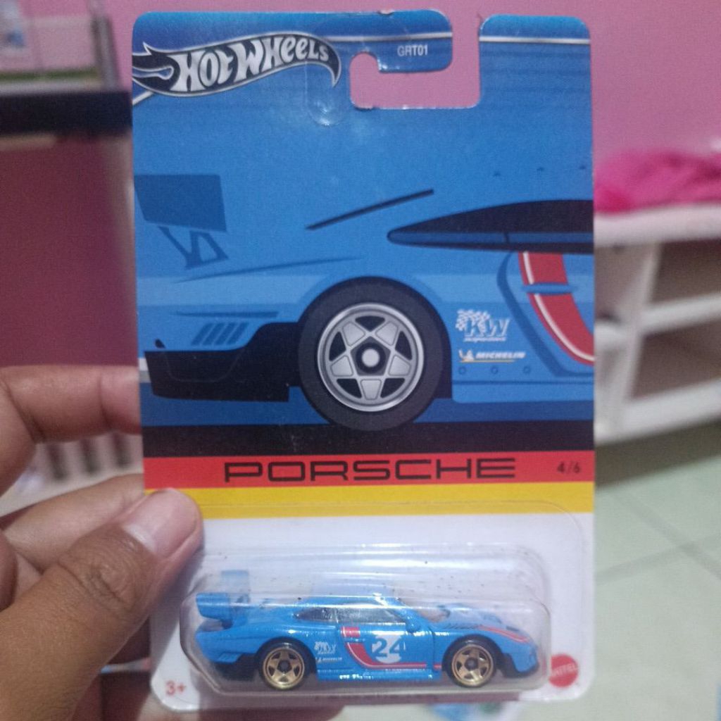 Hot wheels porsche 935