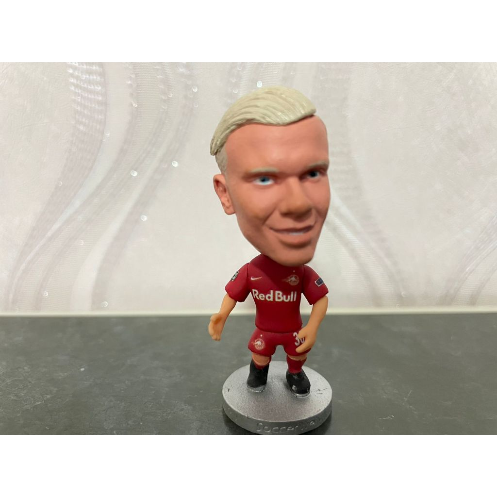 Soccerwe Soccer Action Figure - Erling Haaland Red Bull Salzburg ( REPAINT )