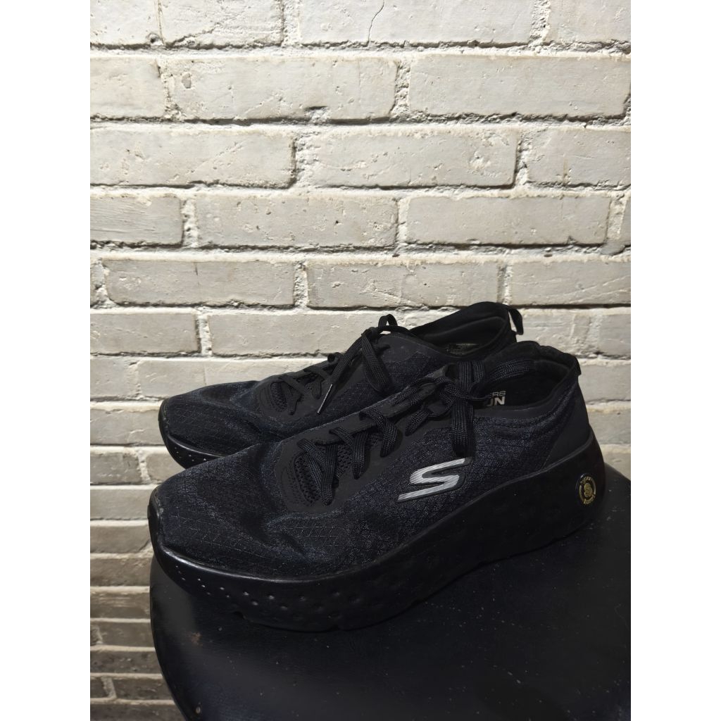 sepatu Skechers go run hyper burst size 45 preloved