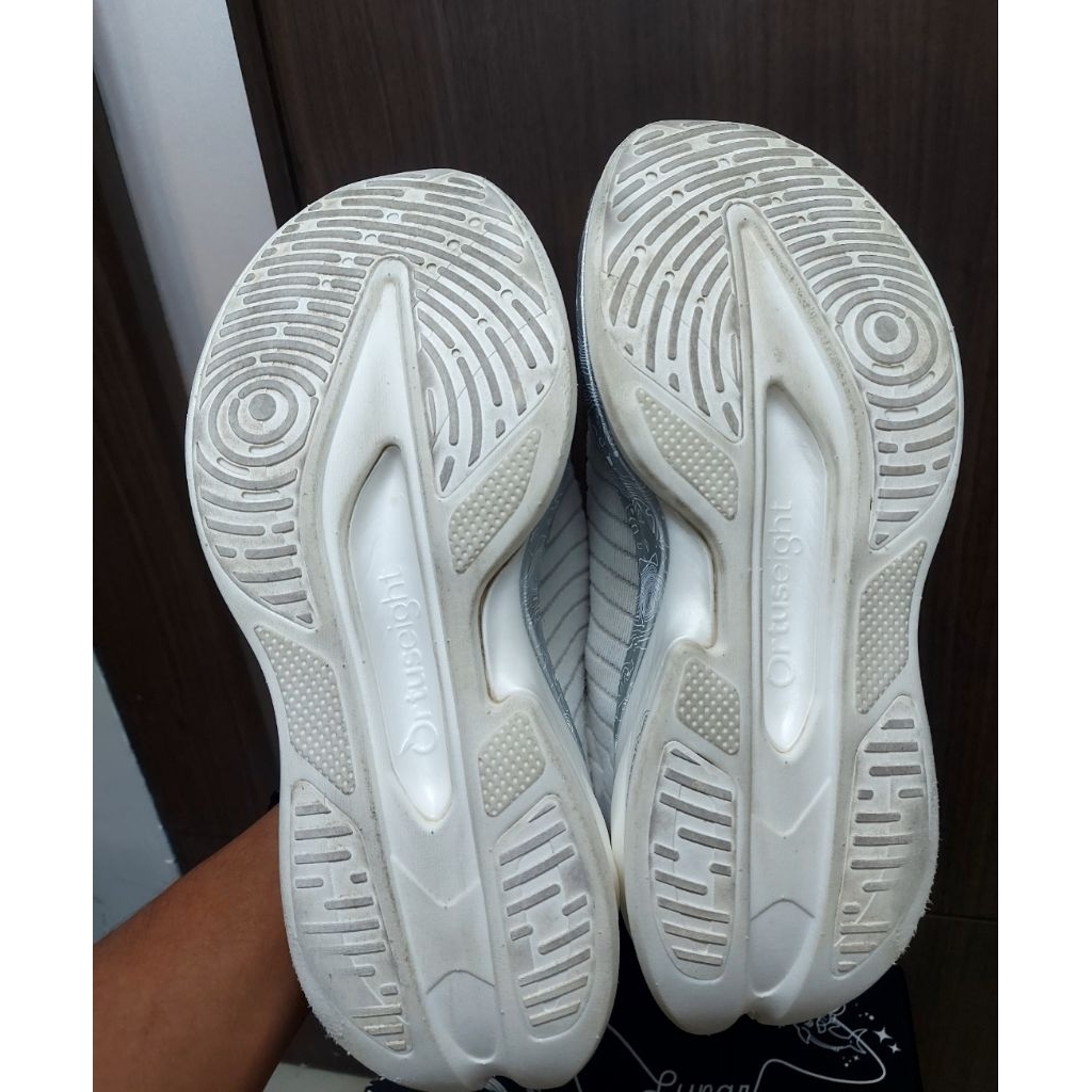 sepatu running ortuseight lunar