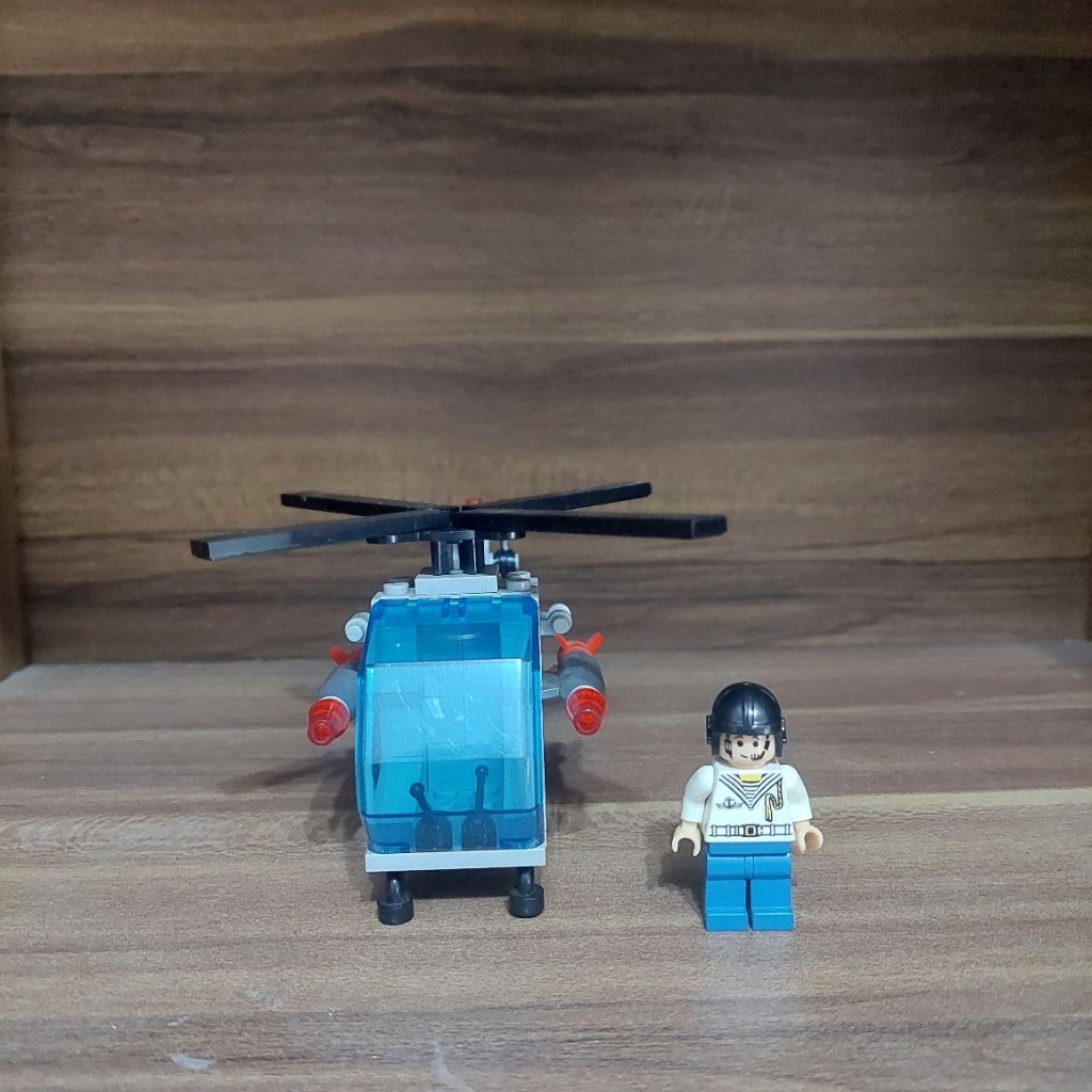 Lego Original Helikopter dan Pilot
