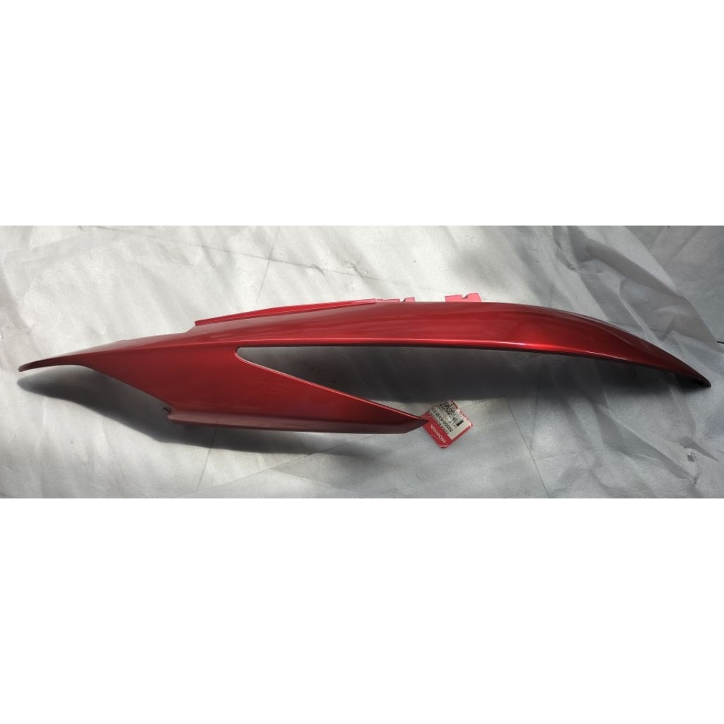 83500-KVB-930CSR Cover Body Samping kanan Vario 110 cw karbu merah maroon ORI AHM