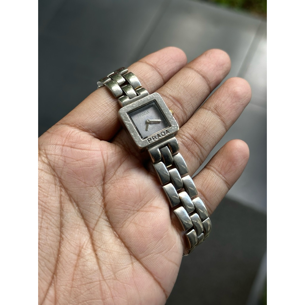 preloved jam tangan prada vintage stainless steel