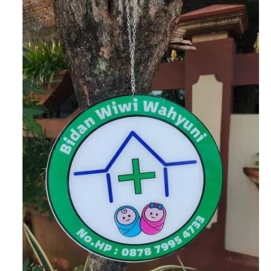 Papan Nama Akrilik/Papan Nama Bidan Bulat D30 cm