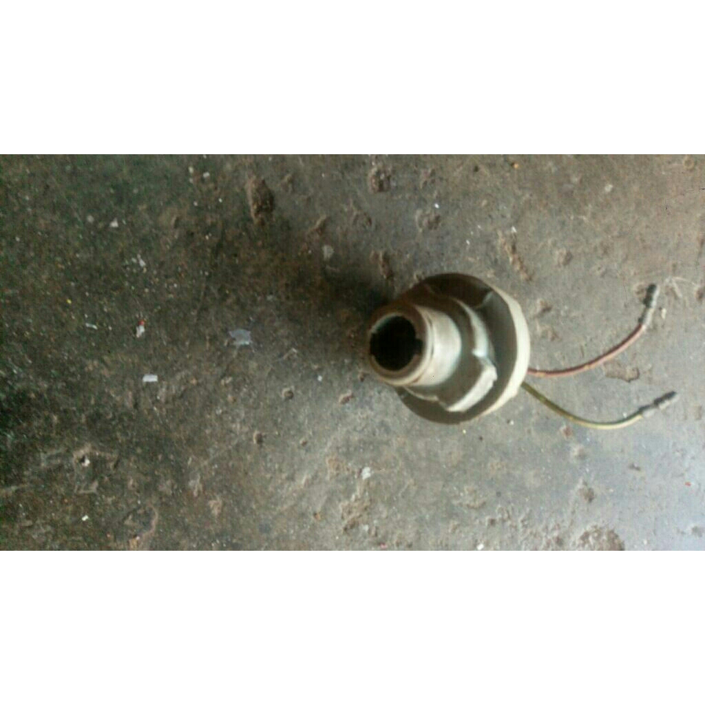 fiting lampu belakang honda glpro