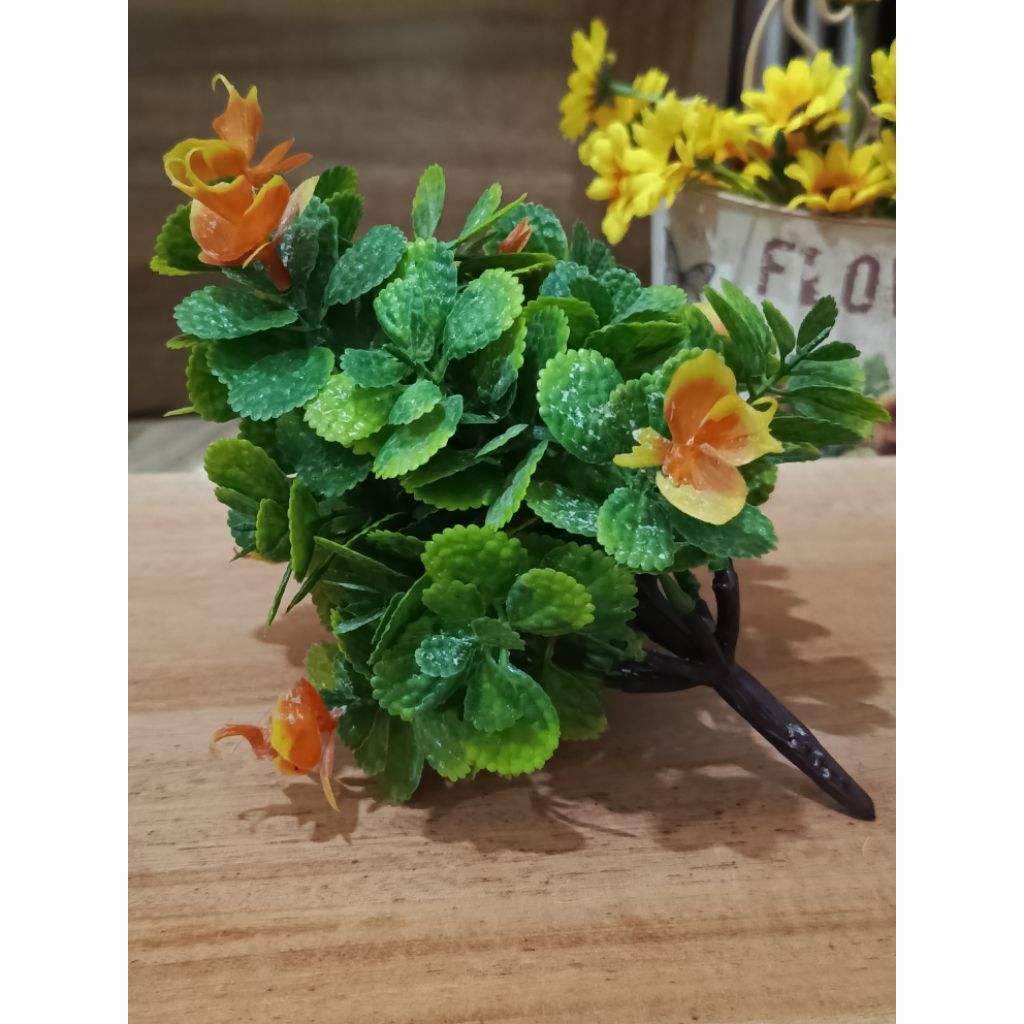 Bunga Orange plastik premium (Preloved)