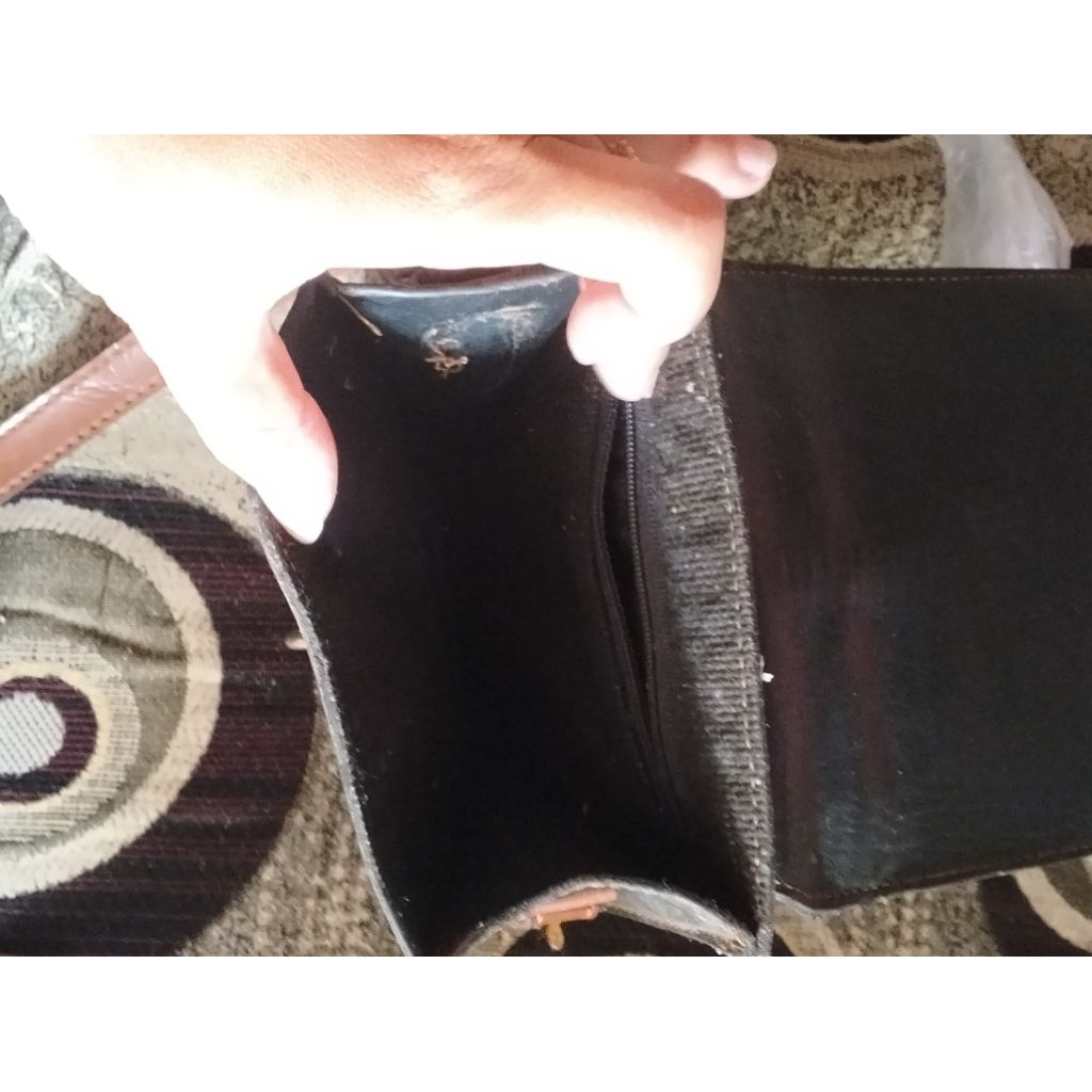 Preloved Tas Sling Bag Kulit