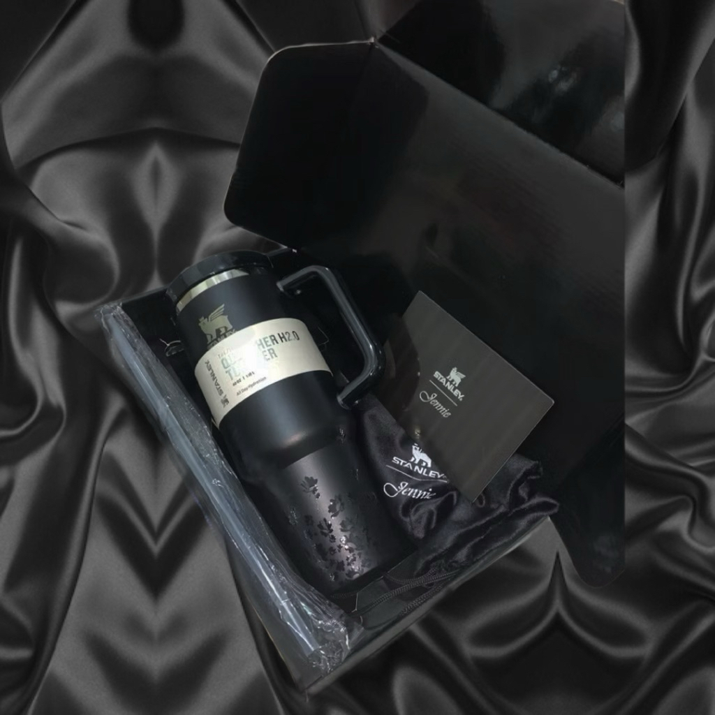 [NEW] READY Stanley x Jennie - Quencher Luxe Tumblr - 40oz