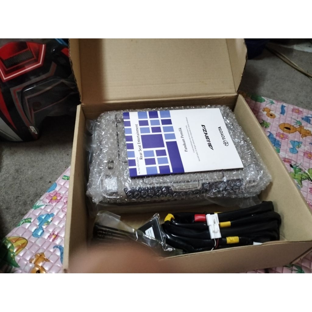 tv plafon roof monitor Toyota Avanza original