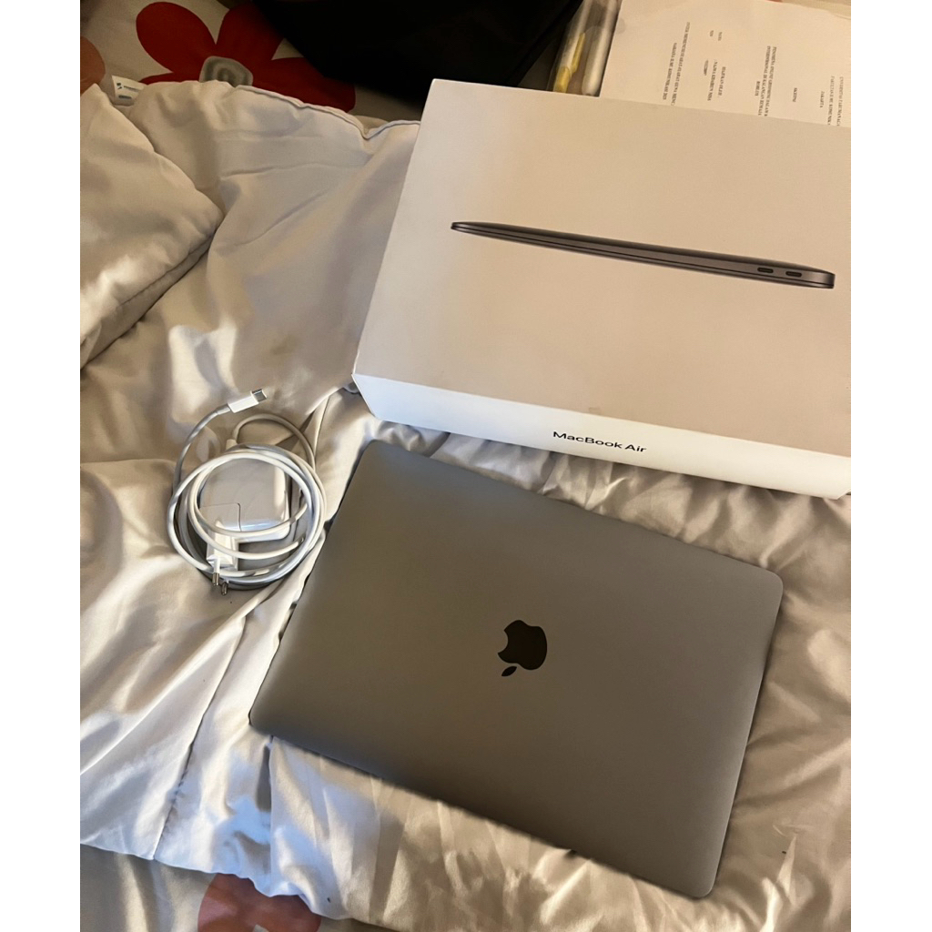 macbook air M1 16/512 gb