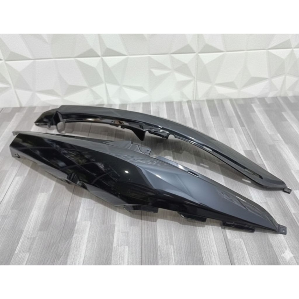 WIN Cover tutup bodi Body belakang / samping Hitam Suzuki Shogun 125 SP 2007 2008 2009 2010