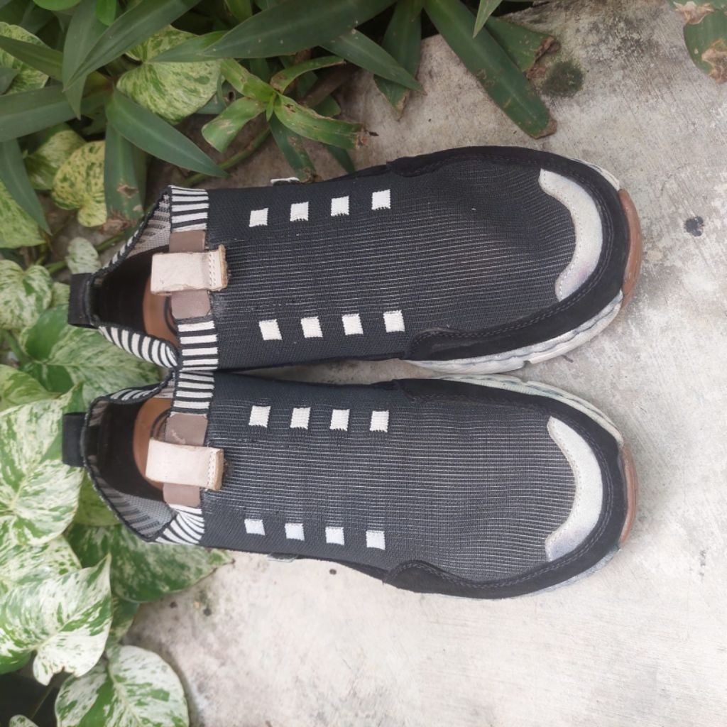 sepatu sneakers second kickers size 43(27cm)