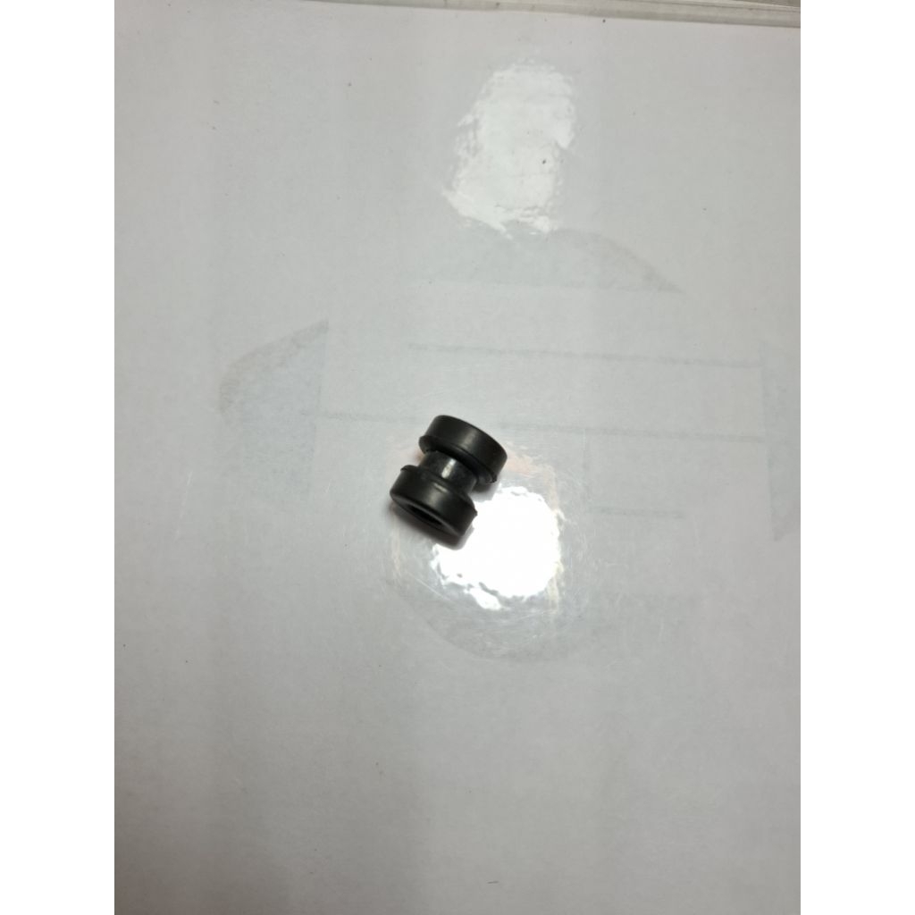 Karet Gromet Ganjel Dudukan Rangka Frame Ke Slebor Spakbor Belakang Honda CB 100 125 CG 125 GL 100 S