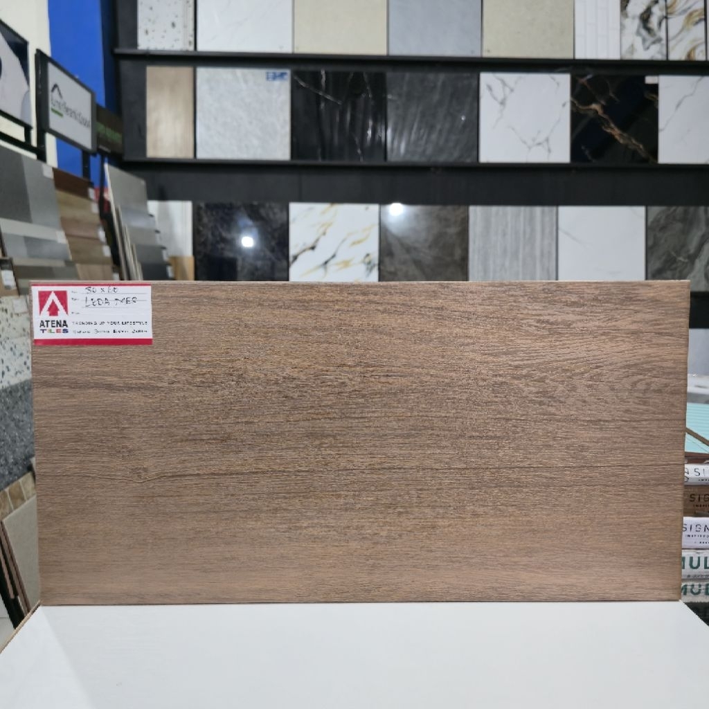 Keramik Atena Kayu Matt 30x60 LEDA MBR