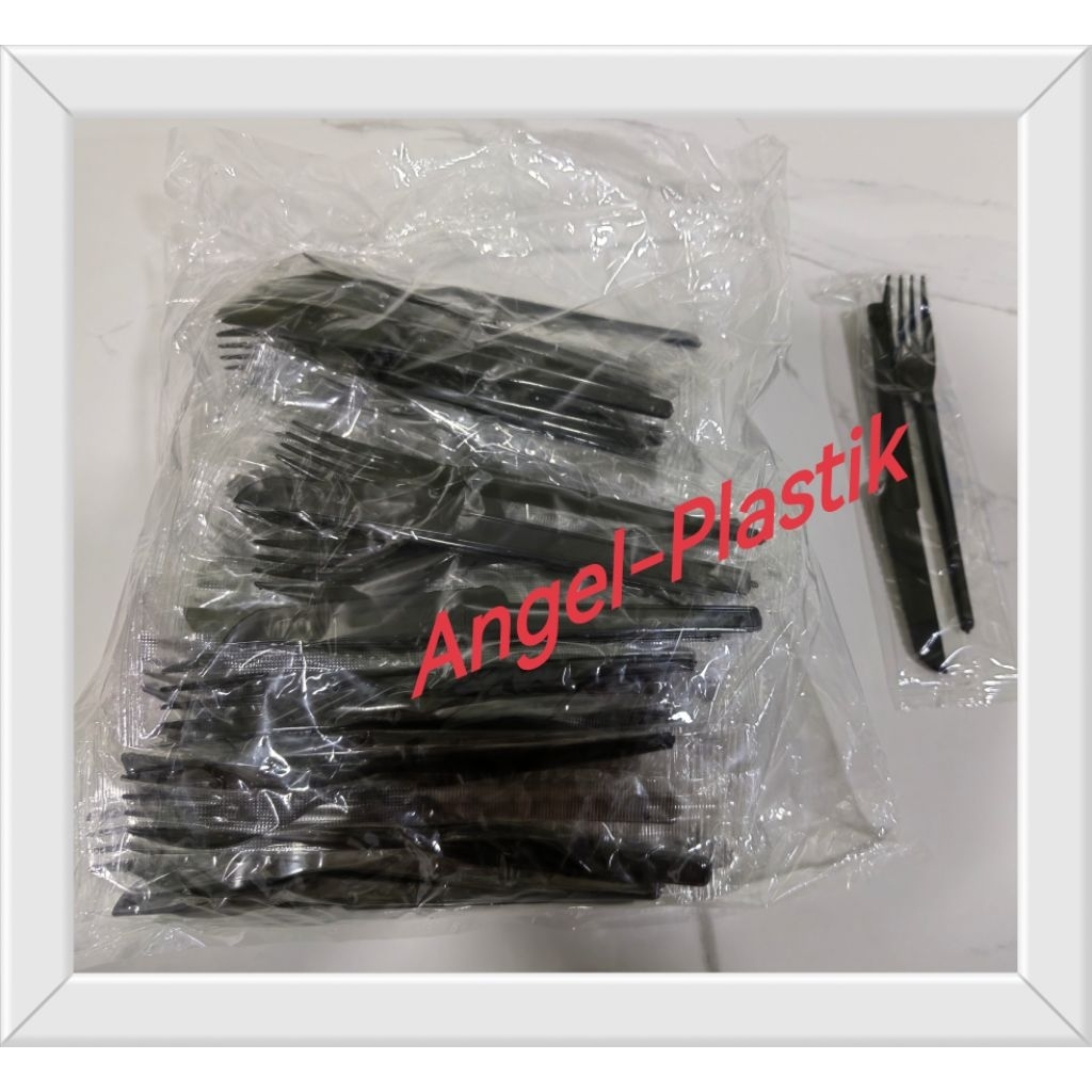 SET STEAK GARPU PISAU HITAM HIGENEIS STERIL 50 SET / GARPU + PISAU PLASTIK KEMASAAN PLASTIK STERIL