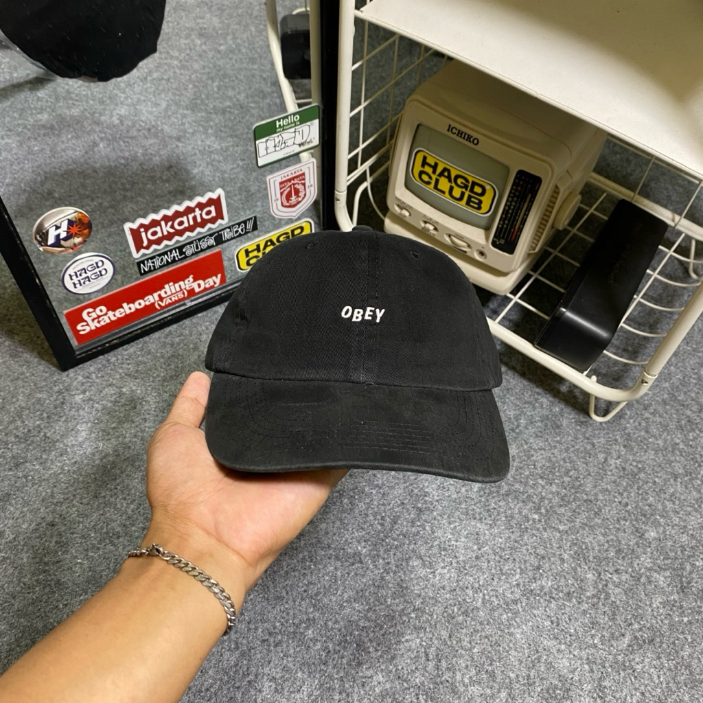obey cap black