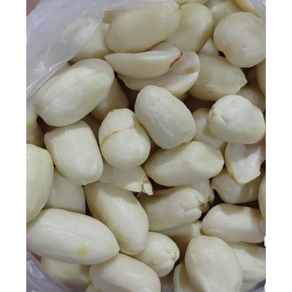Kacang kupas 1 kg