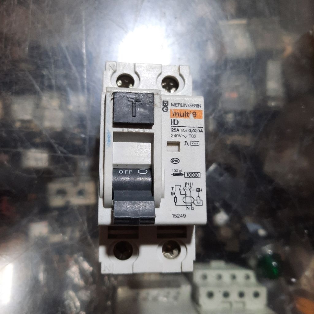 elcb rccb rcbo merlin gerin ID 25A 1p+N