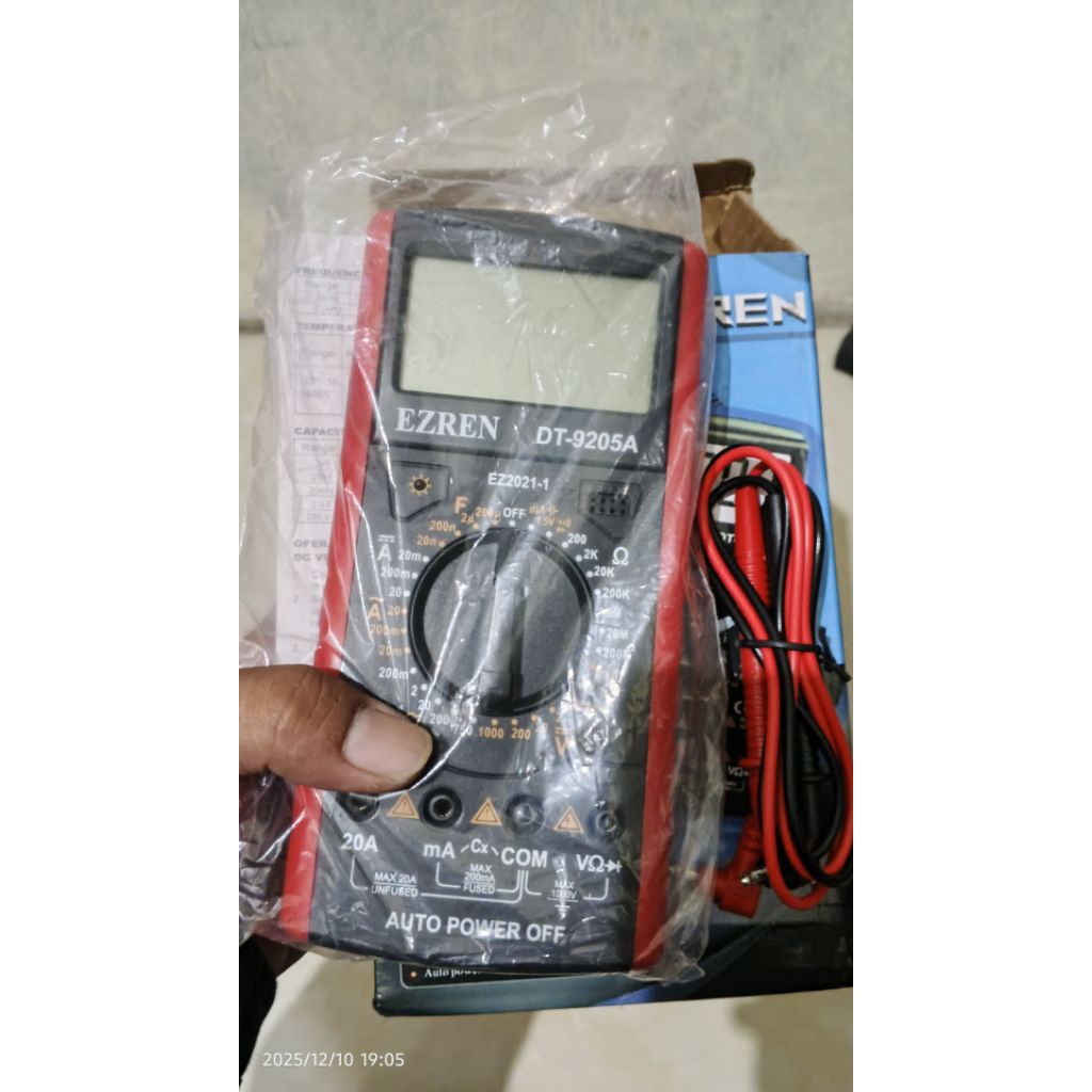 MULTITESTER EZREN DT-9205