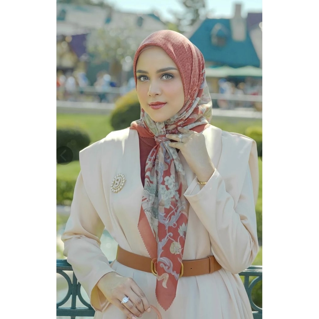 BUTTONSCARVES The Wonderland Ginger (XL)