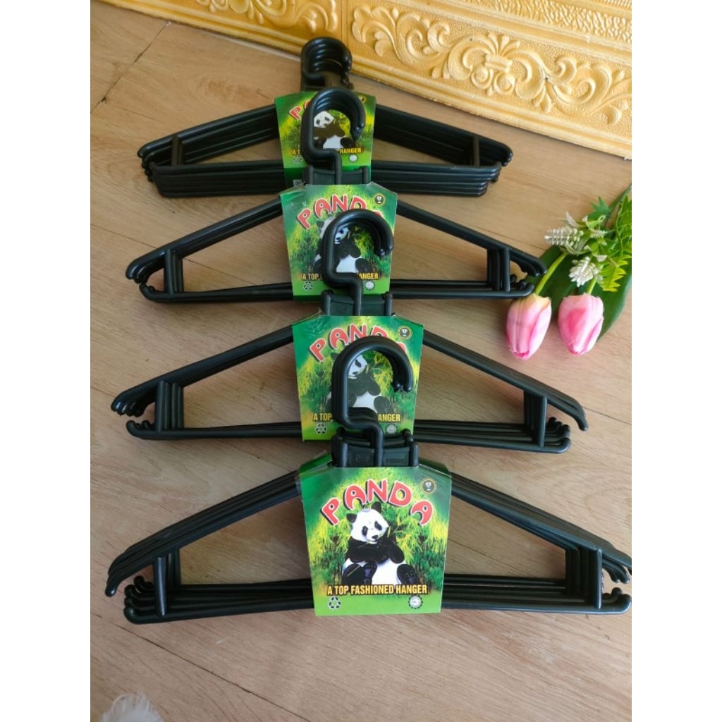 kastok panda/hanger hitam