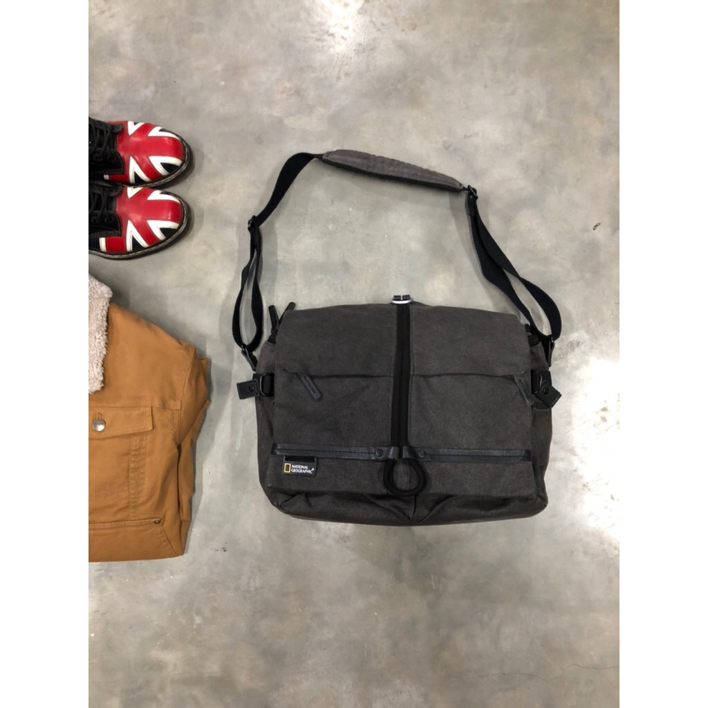 National geographic tas camera/ leptop