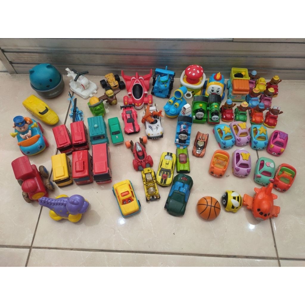 mainan bekas / preloved mobil an serba 5000