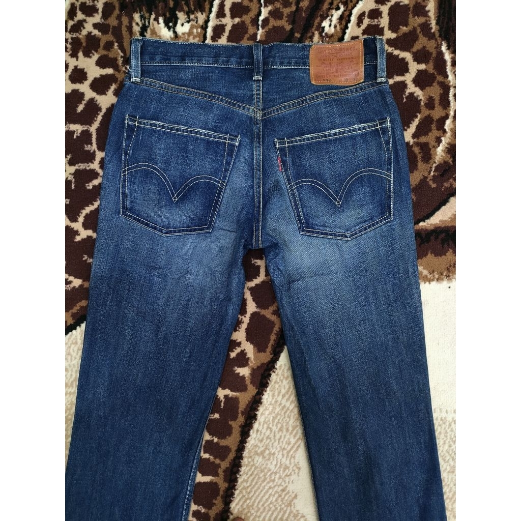 Levi's 502 Selvedge accent