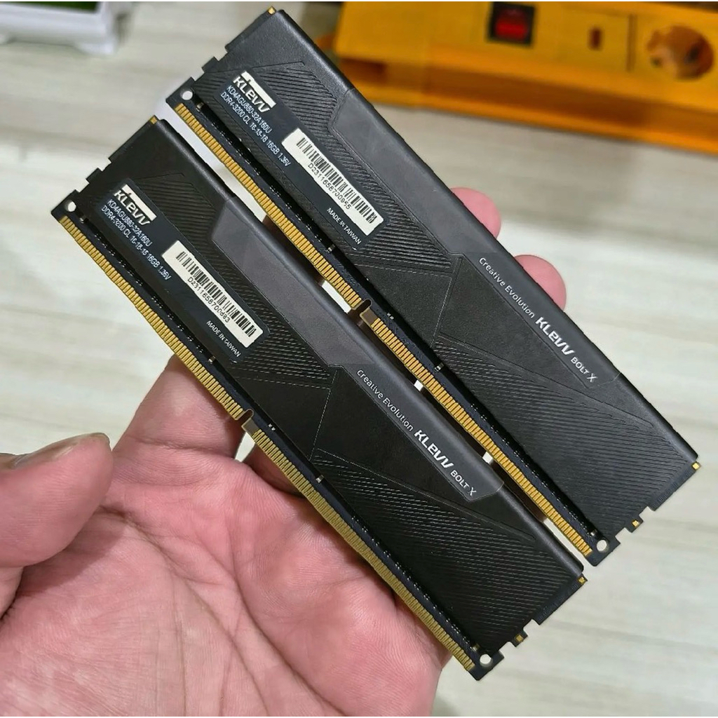 RAM Klevv bolt X ddr4 2x16 (32gb)