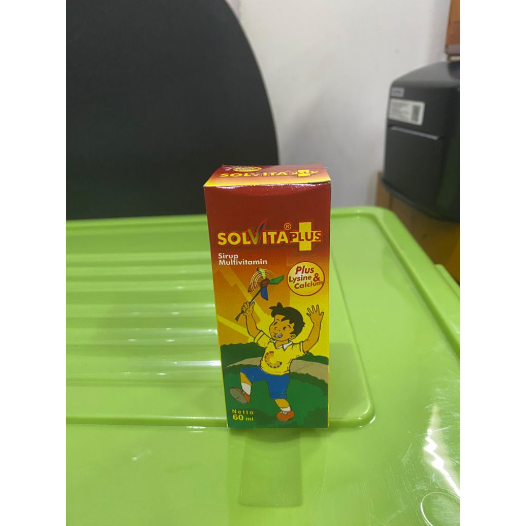 SOLVITA PLUS (60 ML) - Sirup Multivitamin Plus Lysine & Calcium
