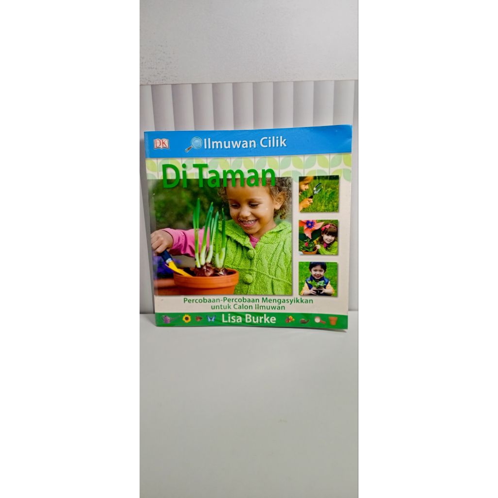 (PRELOVED BUKU ANAK) Buku DK ilmuwan cilik di taman