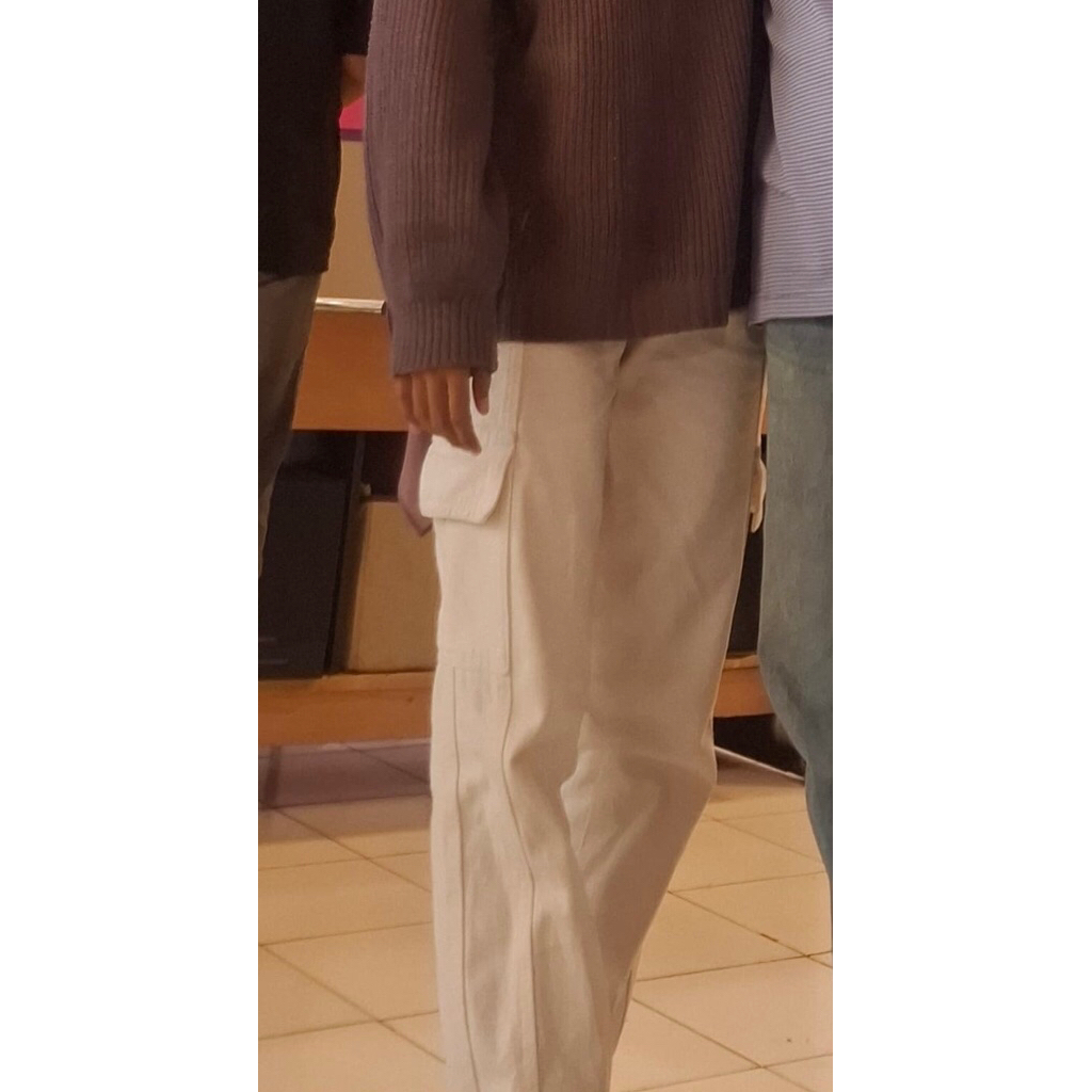 jeans cargo putih jiniso