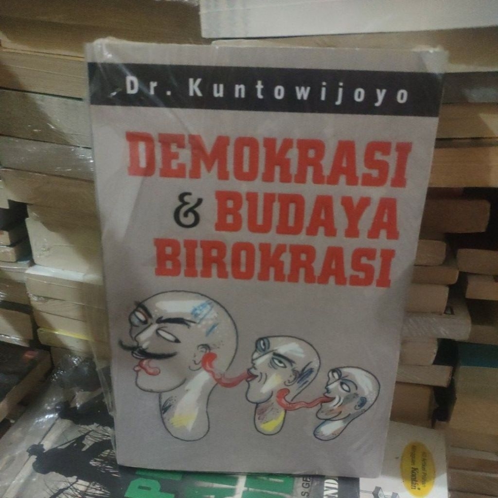 DEMOKRASI & BUDAYA BIROKRASI. SOSIAL SOCIENCE